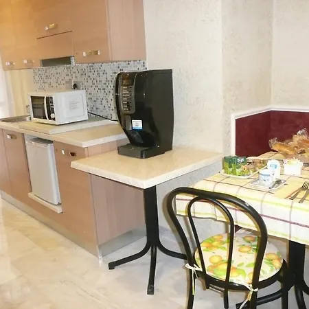 Amicus Romae Bed & Breakfast