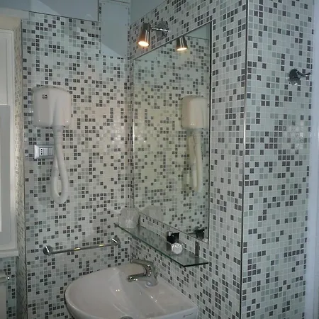 Amicus Romae Bed & Breakfast Rome