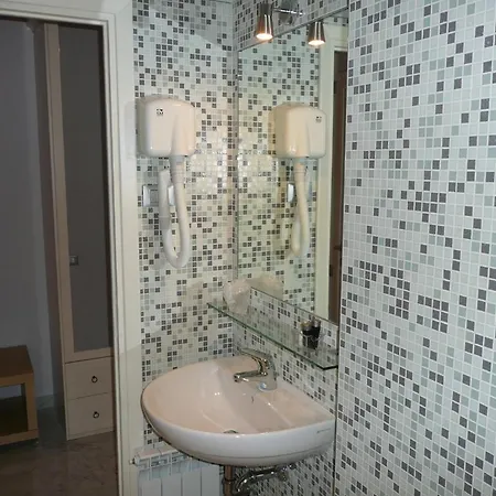 Amicus Romae Bed & Breakfast Rome